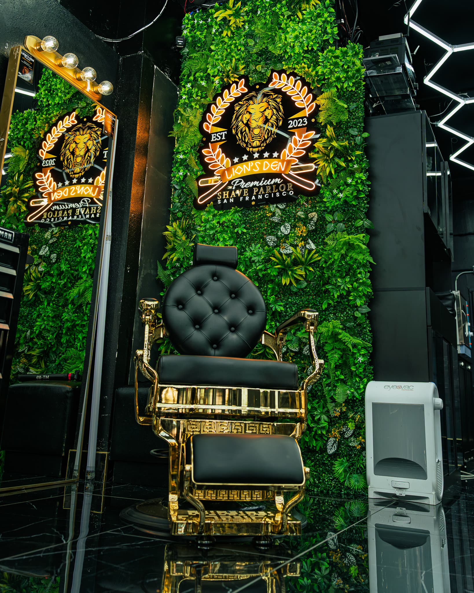 Lion's Den Shave Parlor — San Francisco interior